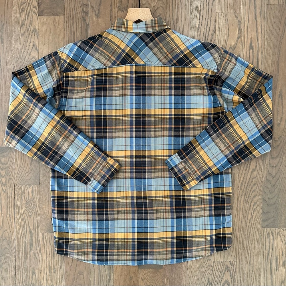 Patagonia Men's Flannel Organic Cotton Shirt Blue, Navy, and Yellow Size Large - Picture 7 of 8